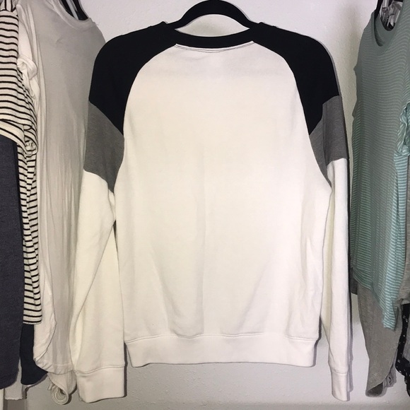 pink crewneck - Picture 2 of 2